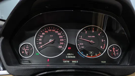 BMW 3 Series (F30) 320d 2015 7