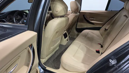 BMW 3 Series (F30) 320d 2015 11