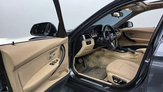 BMW 3 Series (F30) 320d 2015 9