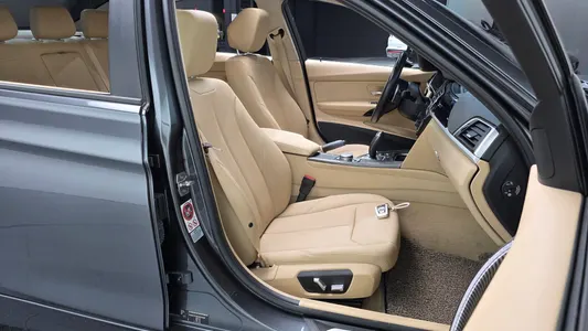 BMW 3 Series (F30) 320d 2015 26