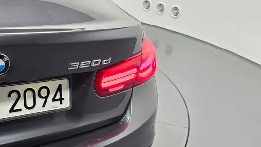 BMW 3 Series (F30) 320d 2015 23