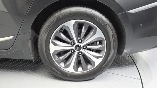 Kia K8 2023 5