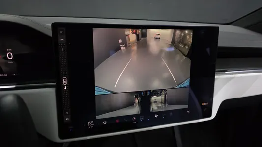 Tesla X 2023 14