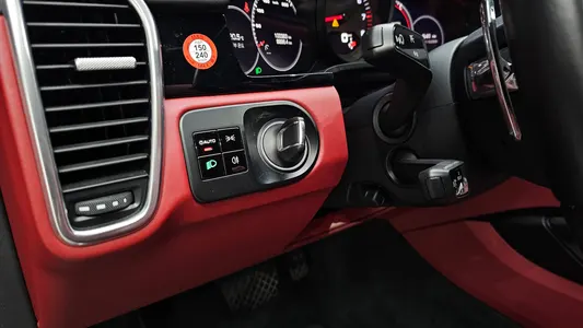Porsche (PO536) 3.0 2019 14