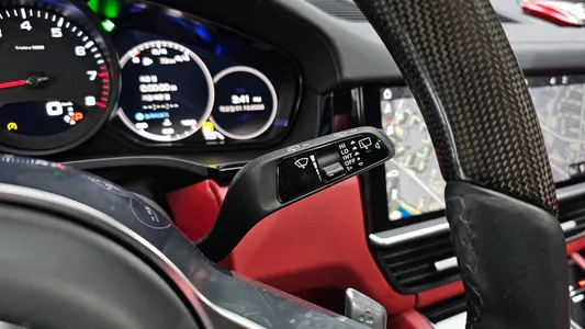 Porsche (PO536) 3.0 2019 16