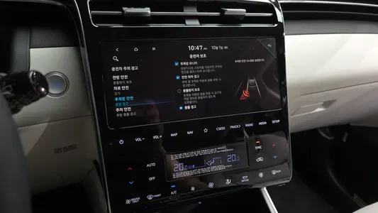 Hyundai (NX4) 2WD 2023 16