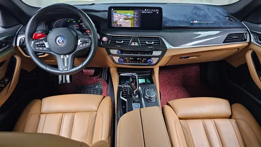 BMW 5 Series (G30) 520i M 2020 6
