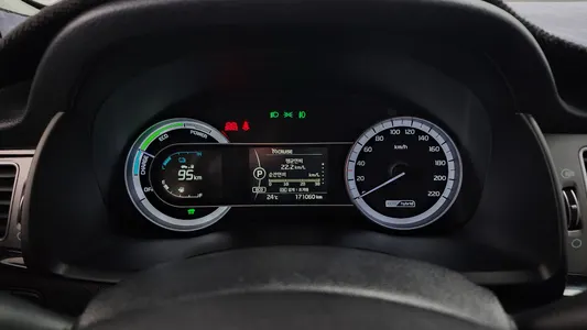 Kia Niro 2017 8