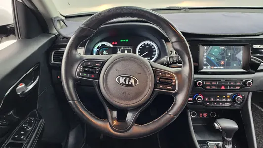 Kia Niro 2017 13