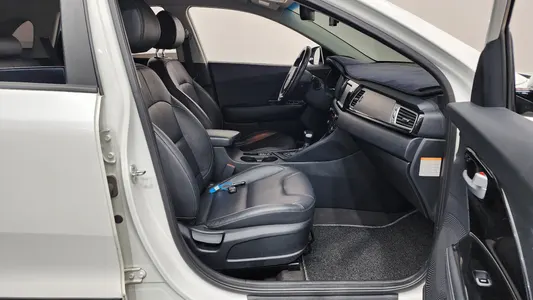 Kia Niro 2017 26