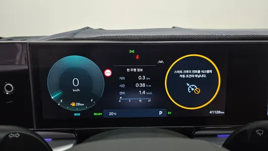 Hyundai (GN7) 2025 8
