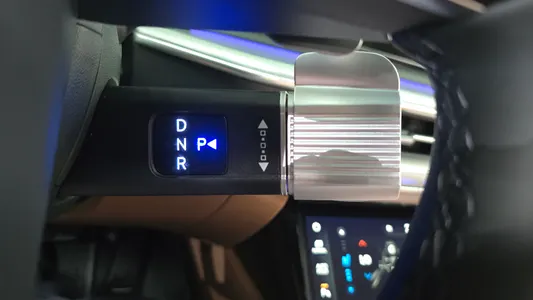 Hyundai (GN7) 2025 9
