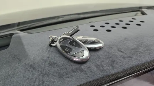 Hyundai (GN7) 2025 16