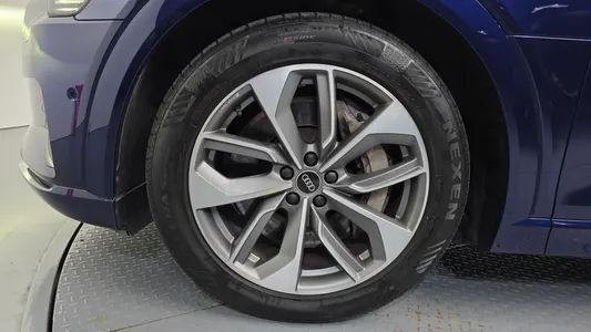 Audi e- 55 2021 5