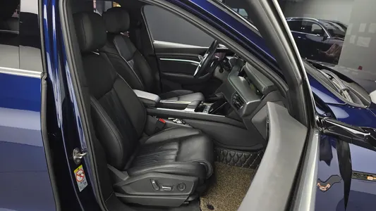 Audi e- 55 2021 26