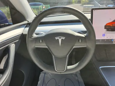 Tesla Y RWD 2024 11