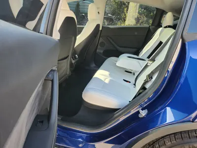 Tesla Y RWD 2024 10
