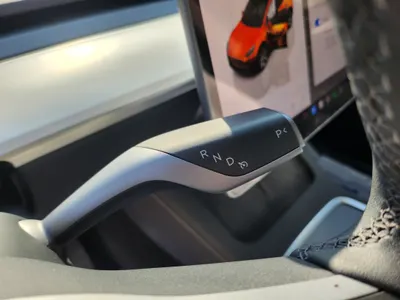 Tesla Y RWD 2024 17