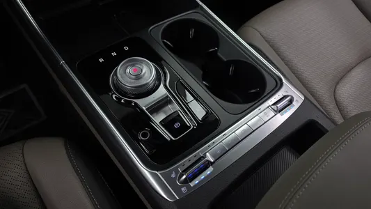 Kia 4 HEV 9 2025 9