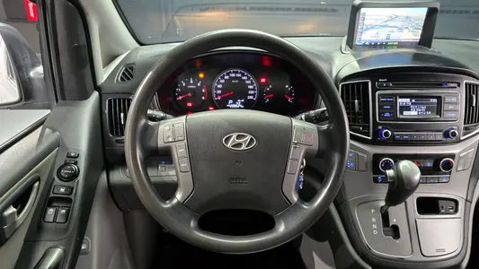 Hyundai Grand Starex 5 2015 14