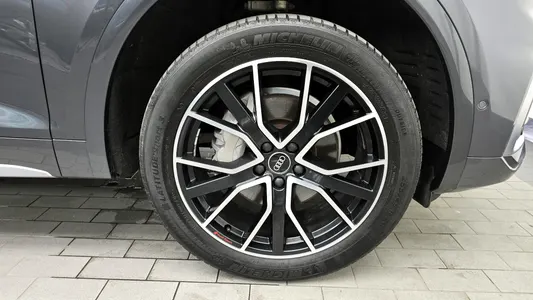 Audi Q5 (FY) 45 TFSI 2023 5