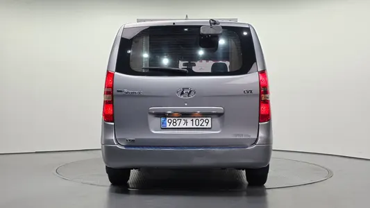Hyundai Grand Starex 2011 4