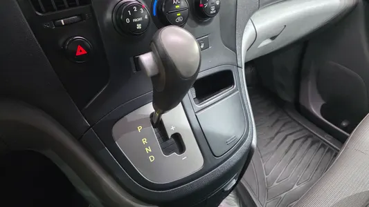 Hyundai Grand Starex 2011 9
