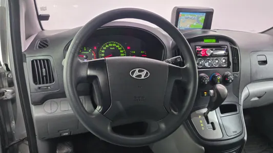 Hyundai Grand Starex 2011 12
