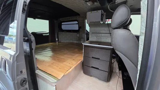 Hyundai Grand Starex 2011 16