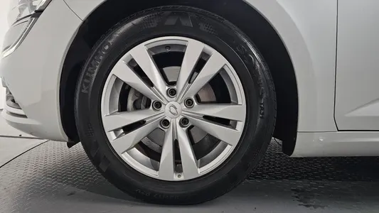 Renault Korea SM6 2.0 GDe SE 2016 5