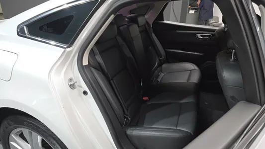 Renault Korea SM6 2.0 GDe SE 2016 12