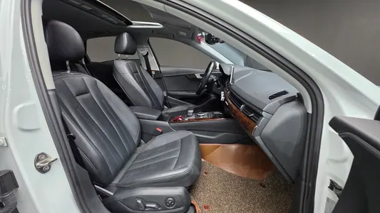 Audi A4 (B9) 45 TFSI 2016 10