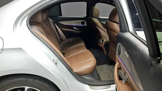 Mercedes-Benz E-Class W213 E250 2020 12