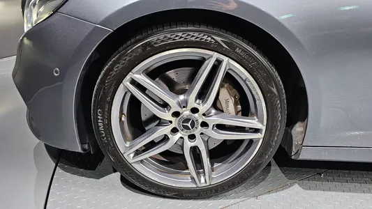 Mercedes-Benz E-Class W213 E300 AMG Line 2019 5
