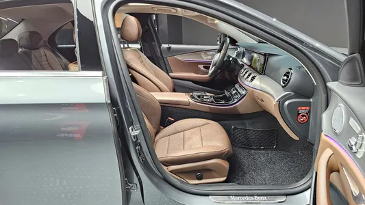 Mercedes-Benz E-Class W213 E300 AMG Line 2019 10
