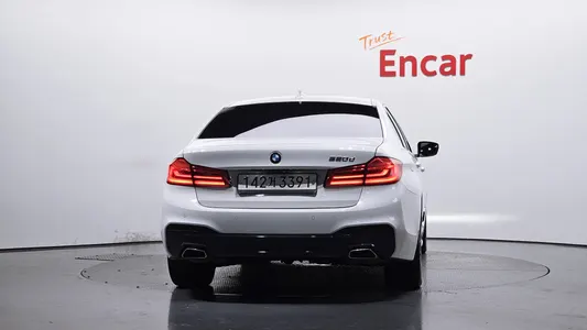 BMW 5 Series (G30) 520d M 2017 4