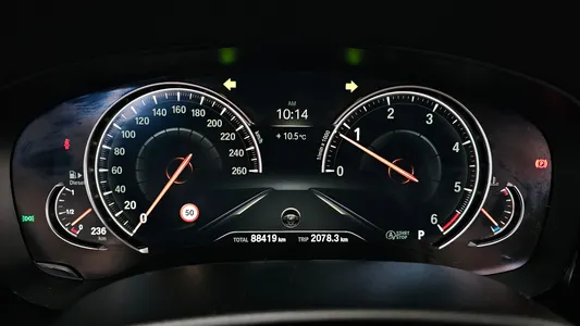 BMW 5 Series (G30) 520d M 2017 8