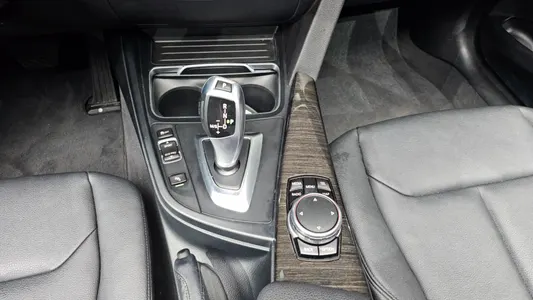 BMW 3 Series GT (F34) GT 320d 2016 9