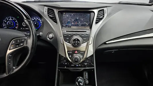 Hyundai Grandeur HG HG330 2013 16