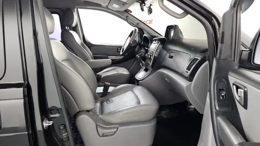 Hyundai Grand Starex 5 2015 11