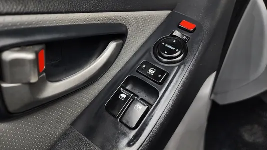 Hyundai Grand Starex 5 2015 14