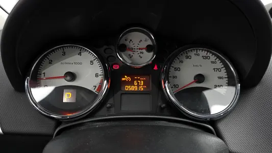 Peugeot 207GT 1.6 2011 8