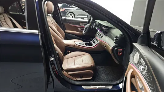 Mercedes-Benz E-Class W213 E350 4MATIC 2022 11