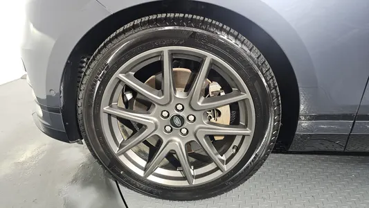 Land Rover 레인지로버 벨라 3.0 P400 HSE 2024 4