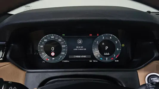 Land Rover 레인지로버 벨라 3.0 P400 HSE 2024 7