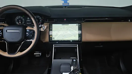 Land Rover 레인지로버 벨라 3.0 P400 HSE 2024 13