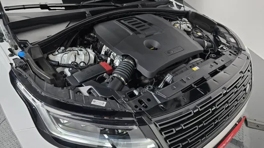 Land Rover 레인지로버 벨라 3.0 P400 HSE 2025 5