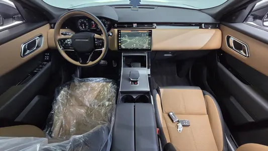 Land Rover 레인지로버 벨라 3.0 P400 HSE 2025 6
