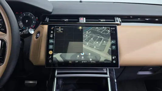 Land Rover 레인지로버 벨라 3.0 P400 HSE 2025 13
