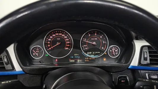 BMW 3 Series (F30) 320d M 2015 8